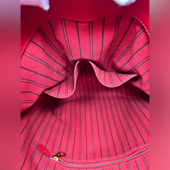 Louis Vuitton Monogram Bagatelle Cherry PM Empreinte Cerise M50071 EUC W/Strap - Picture 9 of 17